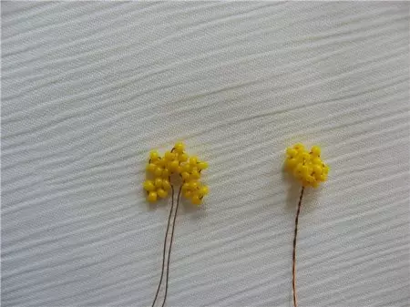 Bead Chamomile: Майсторски клас на тъкане на полето цвете