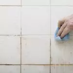 How to clean the seams between the tiles: