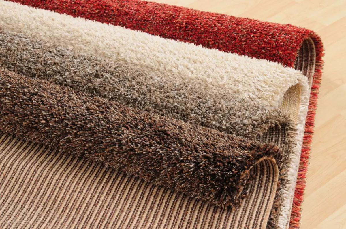 Co je lepší na koberec nebo linoleum? Odpovíme na otázku