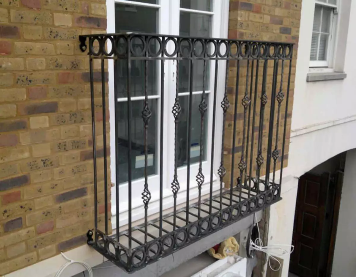 Balcone francese - un balcone adesivo in stile francese in casa e appartamento