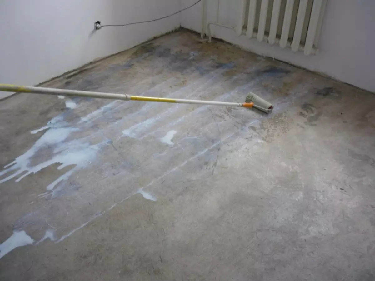 Лепило за шперплат на замазка: Как да лепим на бетонния под