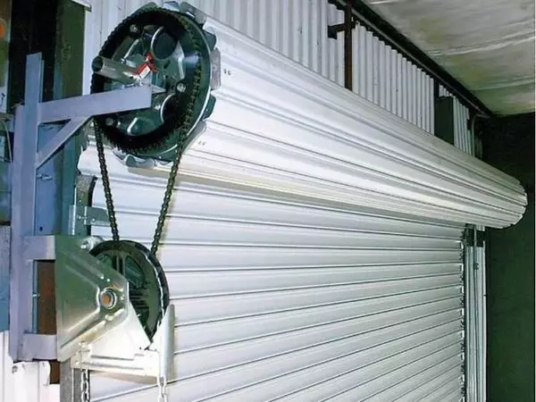 Kaip pasirinkti automatinį garažo vartus