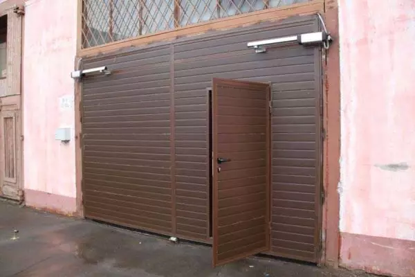 Як вибрати автоматичні ворота для гаража