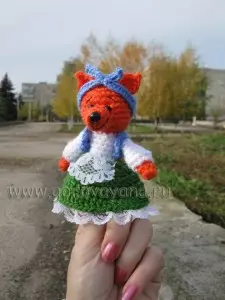 Crochet teatra mifehy: Mpampianatra Master misy sary sy video