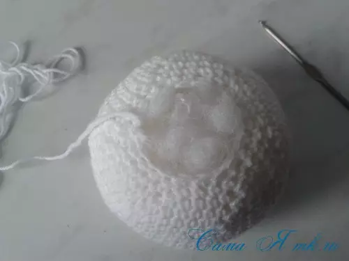 Snowman Crochet: Scheme sy famaritana miaraka amin'ny sary sy horonan-tsary