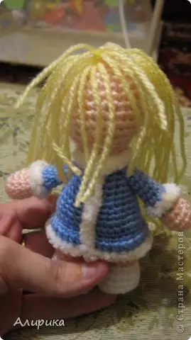 Snow Maiden crochet: Master chav kawm nrog cov qauv thiab cov lus piav qhia