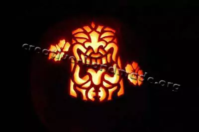 Halloween. Snij de tekening op 'e pumpkin