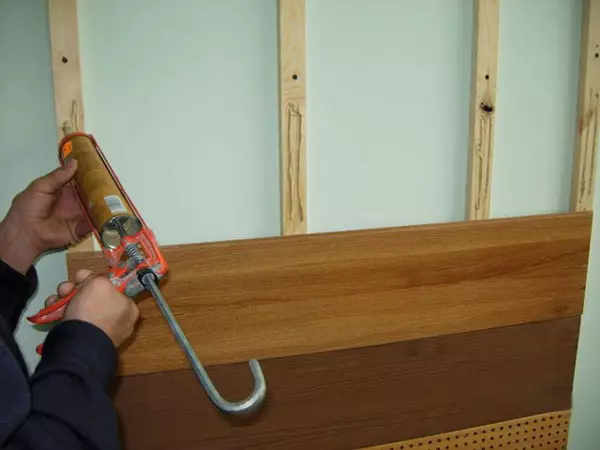 Cách sửa gỗ dán vào tường