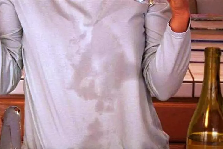 How to bring a fat stain from clothes