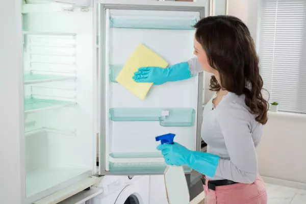 16 moduri de spălare a frigiderului