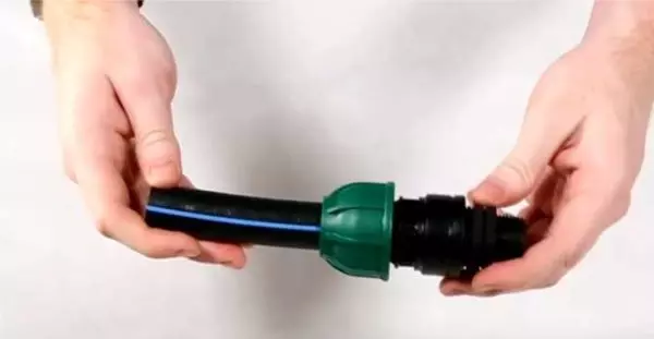 Comment connecter des tuyaux en polyéthylène