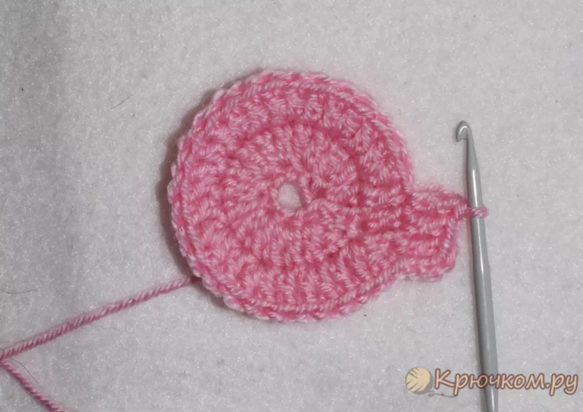 Kholomo e nang le crochet ka loop ea moea: merero e nang le linepe le video