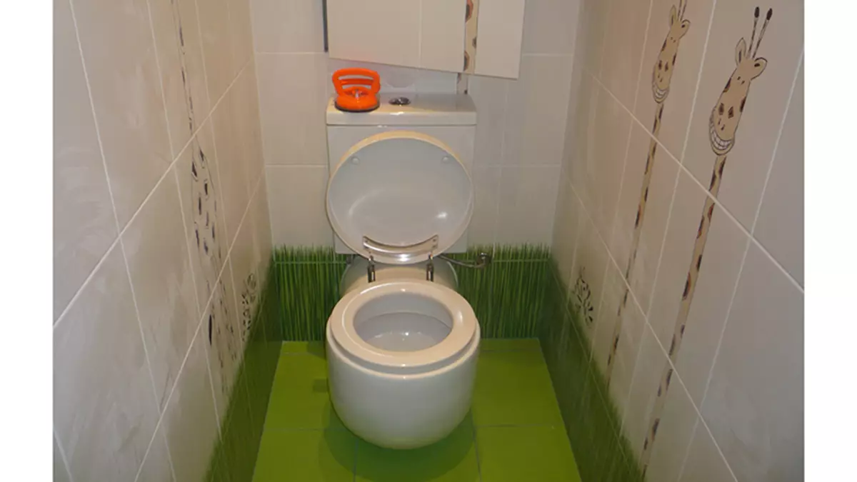 Reka bentuk tandas yang dipangkas dengan jubin