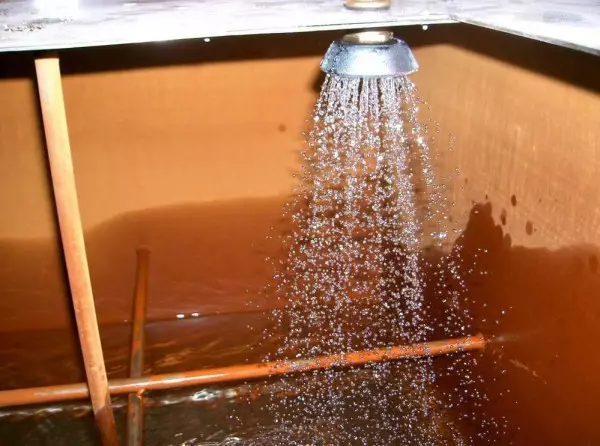 Com netejar l'aigua del pou: filtres i mètodes populars