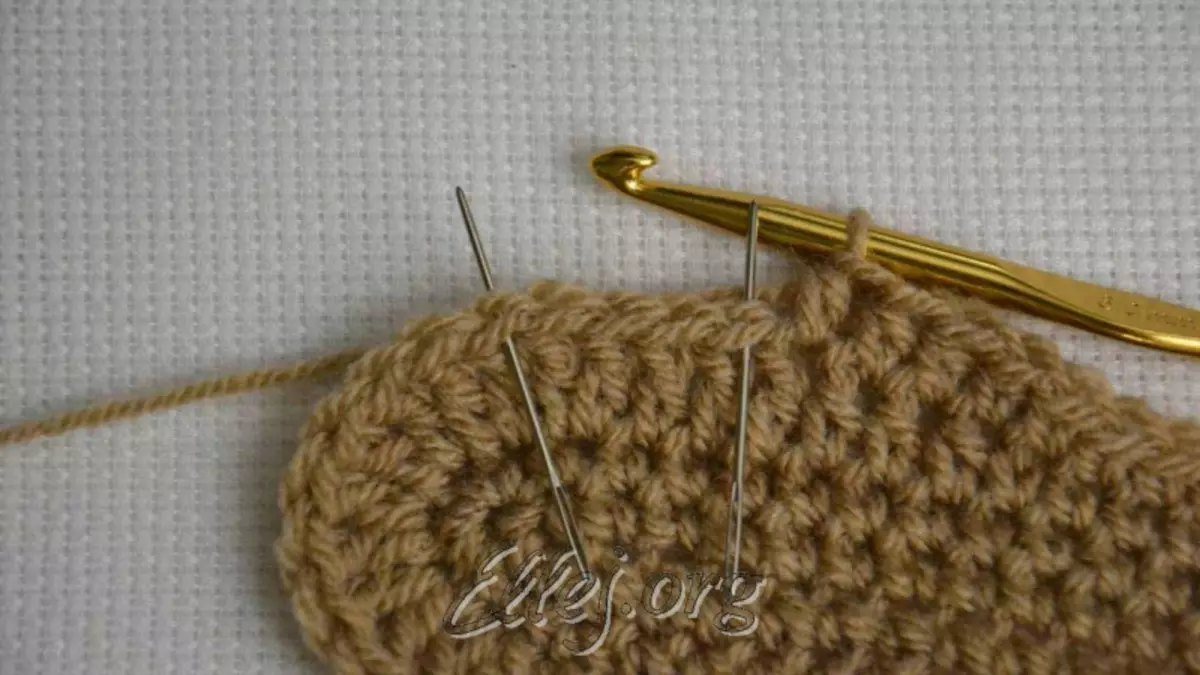 Zapatilak zure eskuekin Crochet: bideoarekin eskemak