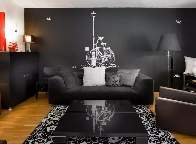 Król salonu: czarna sofa we wnętrzu (70 zdjęć)