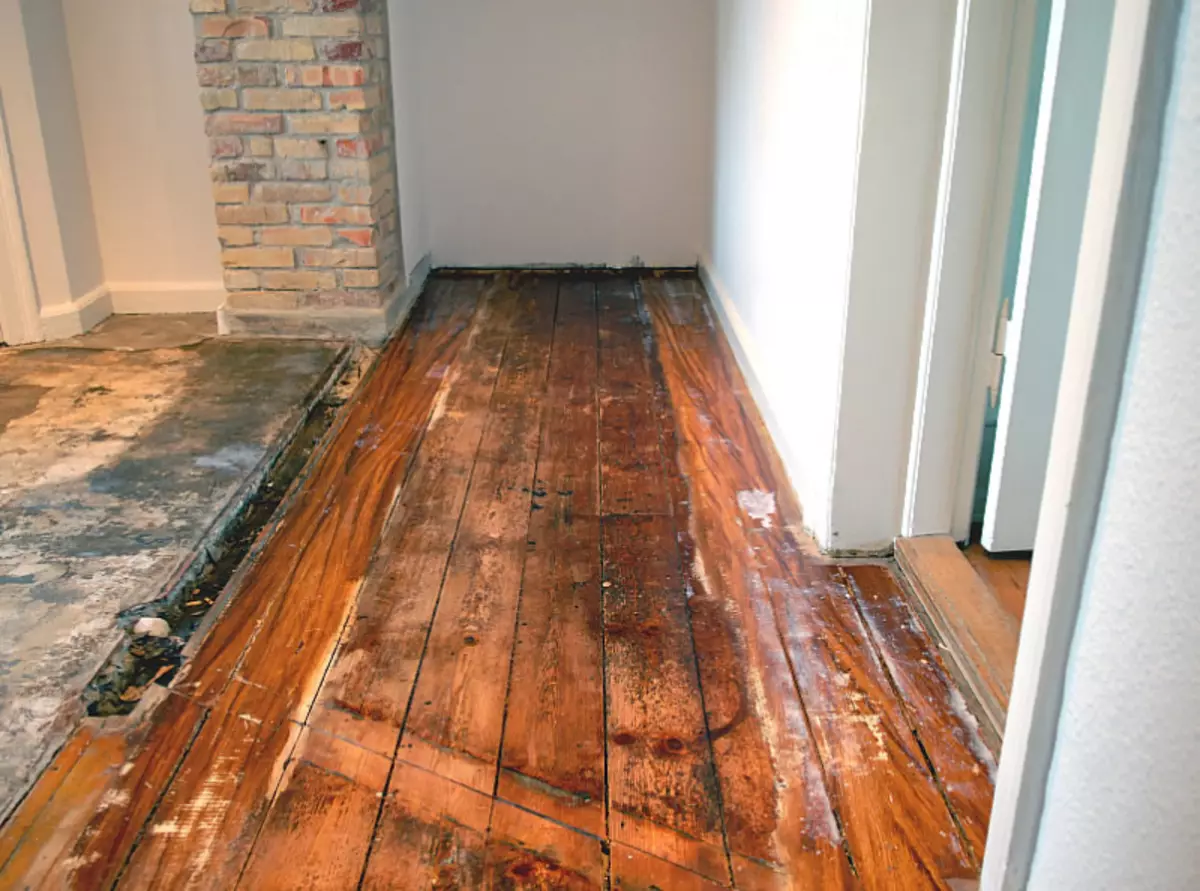 Čo môže pokryť drevenú podlahu v dome