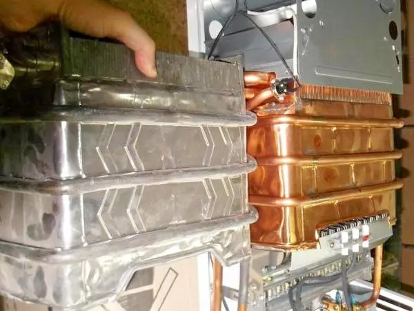 Tepelný výmenník pre plynový stĺpec: Prečo je potrebný radiátor, ako ho poslať a vyčistiť