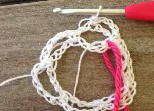 beginners کے لئے بیچ کپڑے crochet: تصاویر اور ویڈیوز کے ساتھ منصوبوں