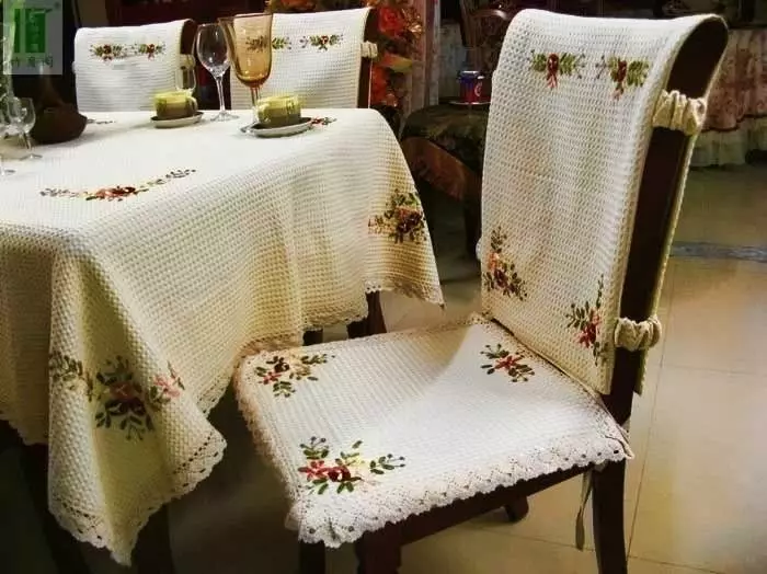 Covers for chairs in the kitchen - Tips on the cutting and selection of materials for sewing