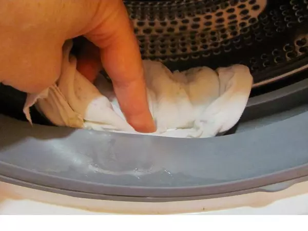 Kako očistiti stroj za pranje rublja iz skale