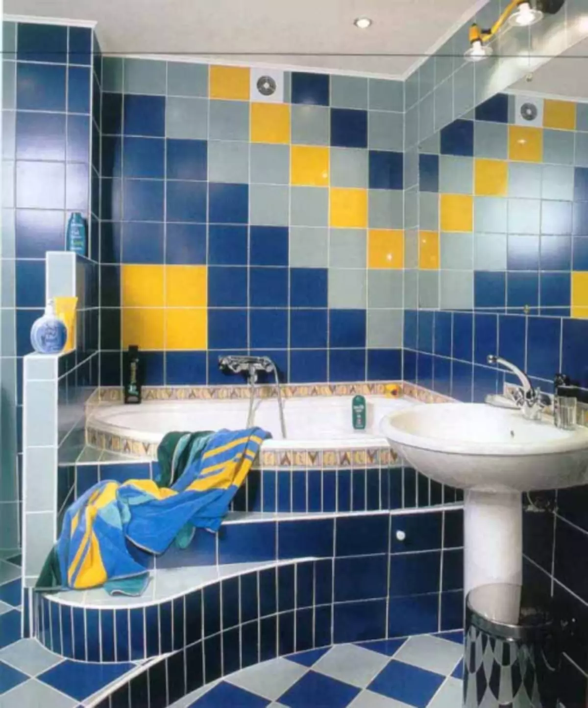 Плитка з візерунком для ванної кімнати: ідеї плитки у ванній з малюнком (20 фото)