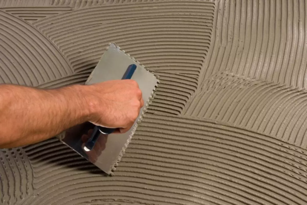 Cómo alinear el piso debajo de la baldosa: Regla con tus propias manos