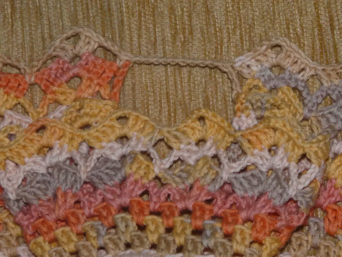 Tunic fyrir stelpu Crochet: Schemes með lýsingu fyrir byrjendur