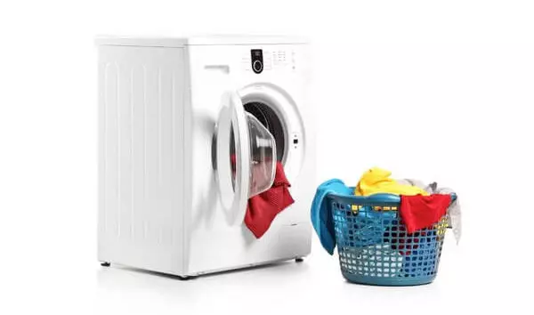 Πώς να εξαλείψετε τις δυσάρεστες μυρωδιές του πλυντηρίου