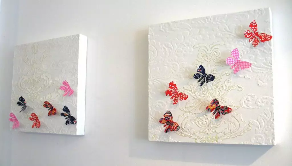 Panel untuk pembibitan dengan kupu-kupu