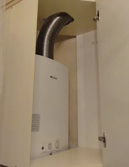 Gas kolom di kamar mandi