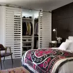 Verzauberung der Garderobe im Schlafzimmer: Interessante Ideen für verschiedene Bedingungen | +84 Foto