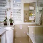 Карактеристики на дизајнот на мала бања (+49 фотографии)