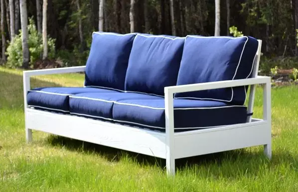 Hvordan lage en sofa med egne hender?