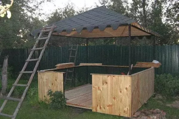 Gazebo z metalowej rury z własnymi rękami