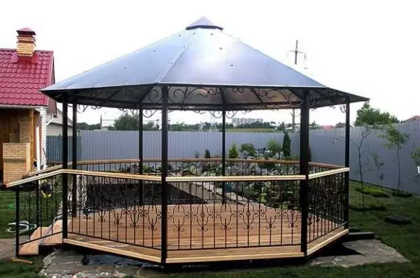 Gazebo аз қубурҳои металлӣ бо дасти худ