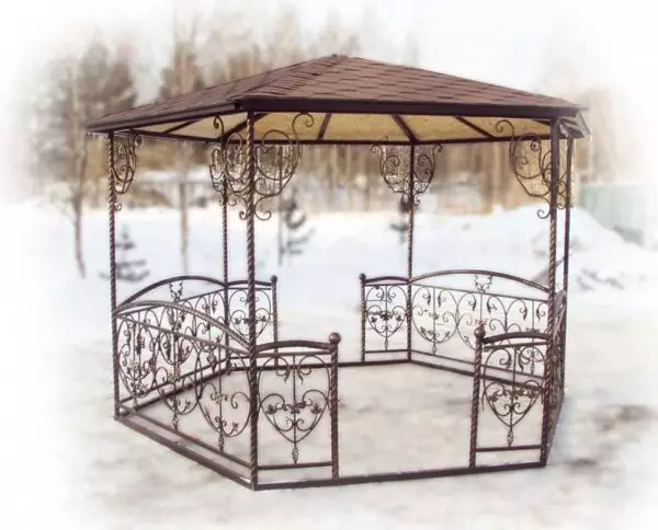 GAZEBO DE PIPE METAL CON DAS PRESIDAS