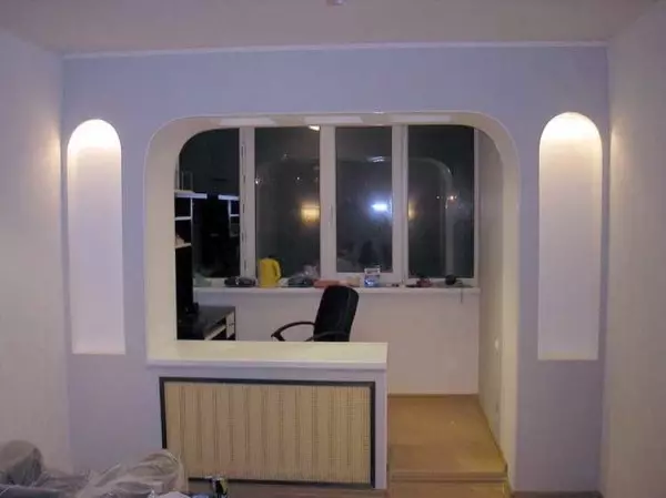 Derinimas balkonas (lodžija) su virtuve, kambarį