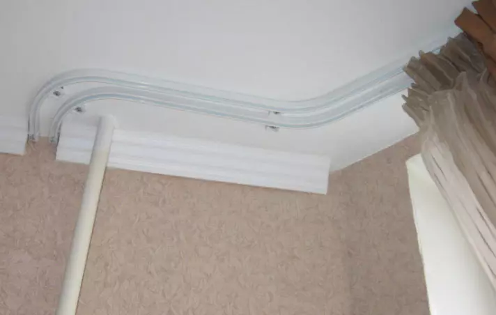 Etu ị ga - esi họrọ cornice profaịlụ nke cornice