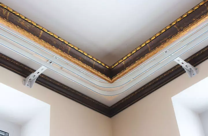 Bagentarové záclony na záclony: strop, drevené, plastové