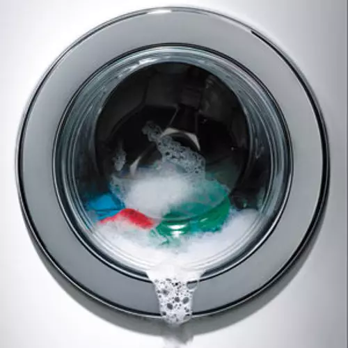 Înlocuirea pompei într-o mașină de spălat cu mâinile proprii