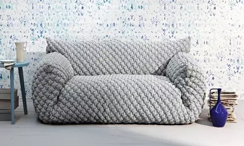 SOFA मा केपलाई कसरी गर्नुहोस् यो आफै गर्नुहोस्