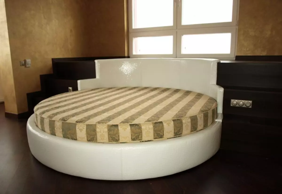 Kulatá postel Udělejte to sami: sekvence výrobce (video)