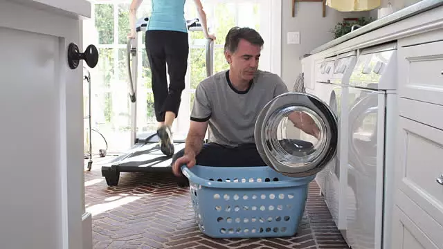 Уред и принцип на работа на машината за перење