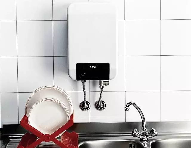 Como elixir un aquecedor de auga de fluxo?