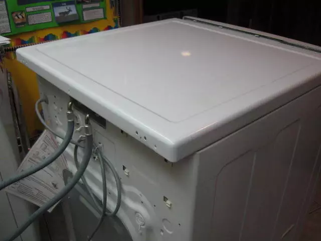 Hoe de bovenklep van de wasmachine te verwijderen?