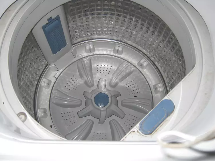 Πώς να καθαρίσετε το τύμπανο ενός πλυντηρίου;