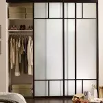 Soyunma odasında hangi sürgülü kapılar [İpuçları ve Tasarım Çözümleri]