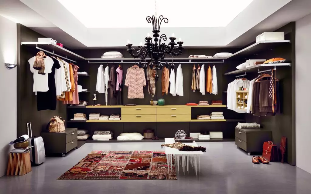 Wardrobe sa modernong estilo