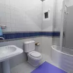 Badeværelsesdesign kombineret med toilet
